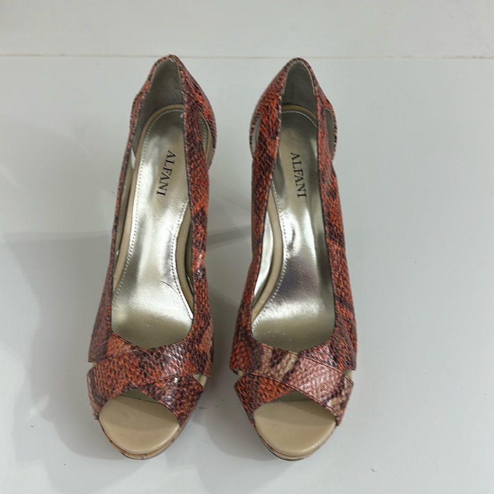Alfani’s All Man-Made Platform Stilettos Snake Print Heels size 6.5M